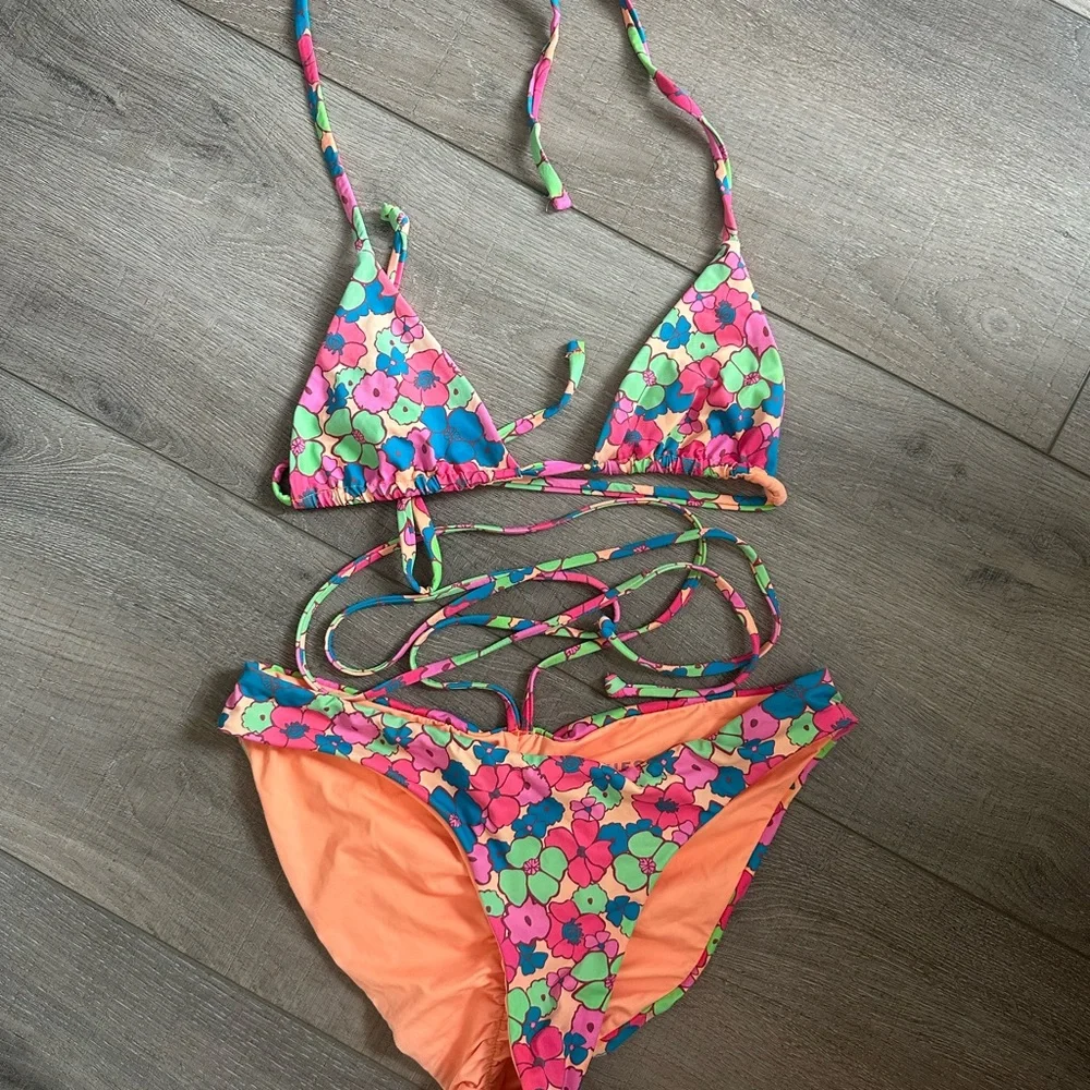 Frankie's Bikinis Floral wrap around Bikini top s and bottom m